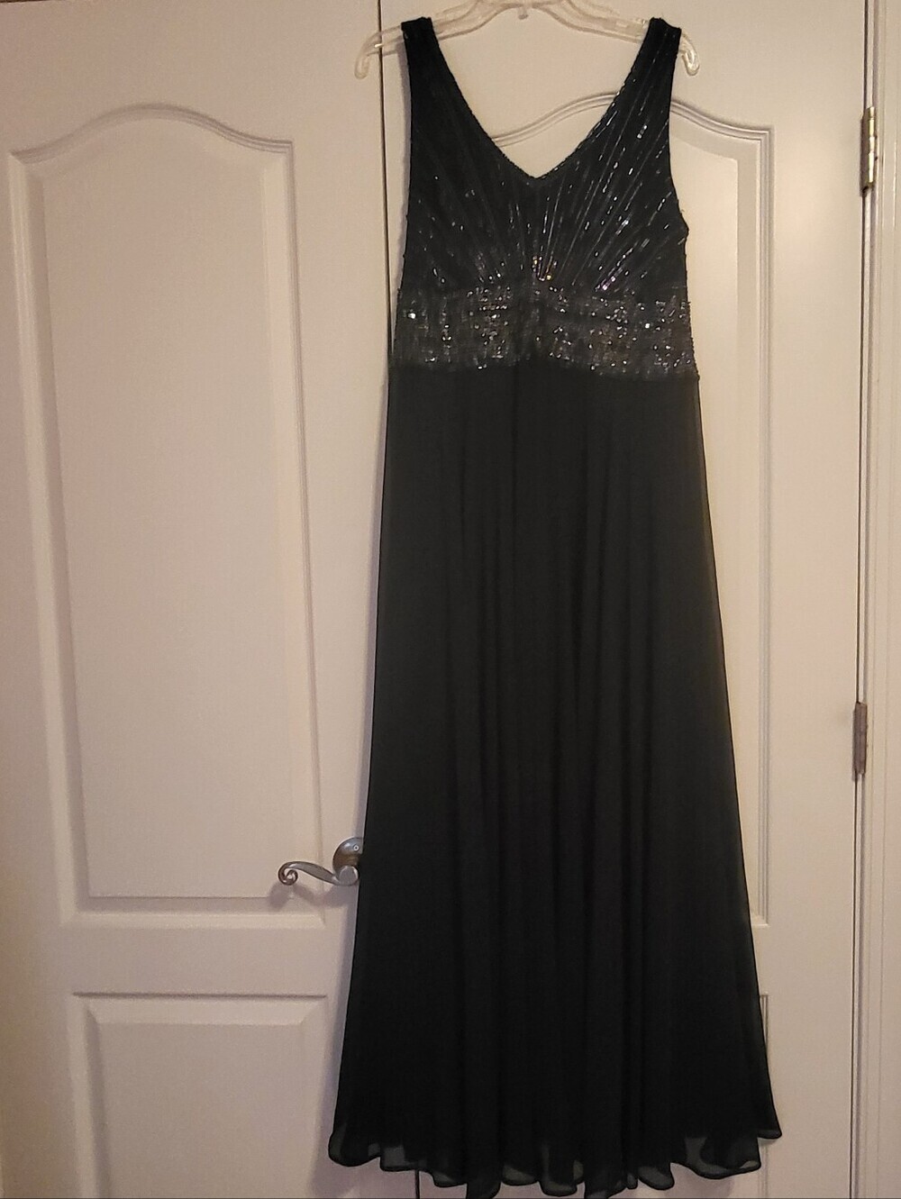 Dark Navy Blue Beaded V-Neck Evening Dress
